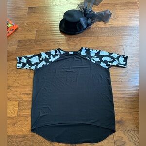 LuLaRoe Black Ghost Print Raglan Sleeve Tunic‎ Top